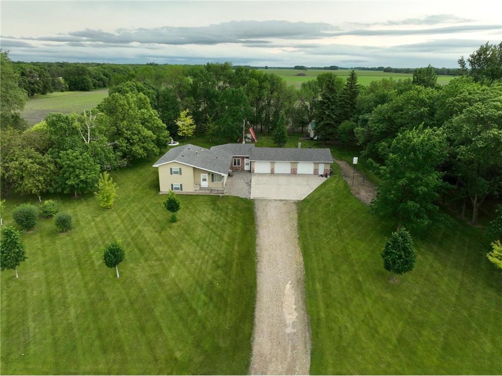 21840 320th Avenue NW Warren MN 56762 6736660 image1