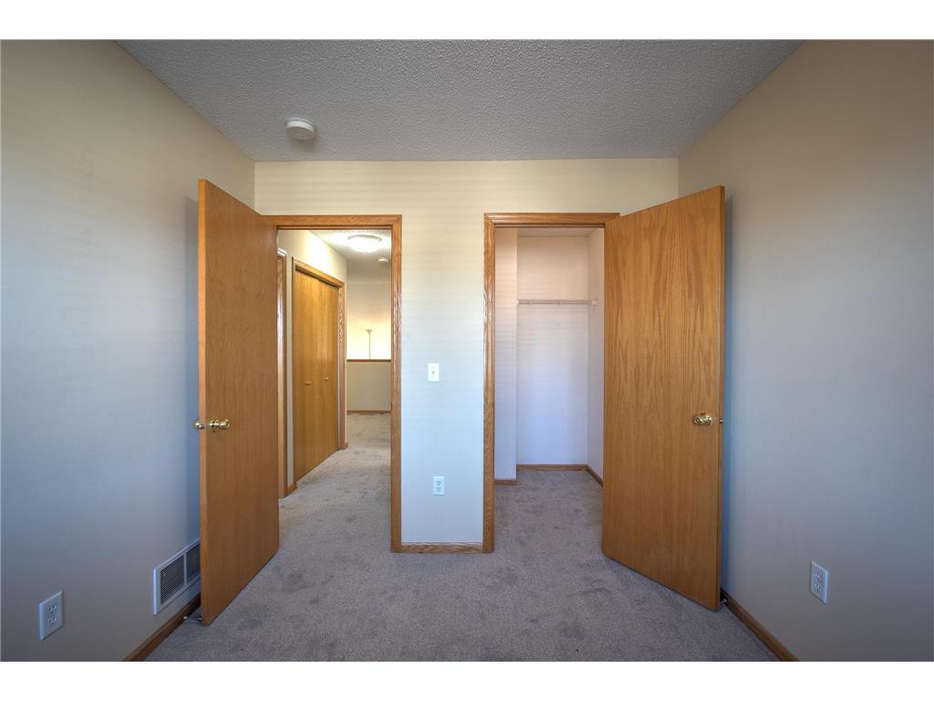 2185 Cleveland Way S Cambridge MN 55008 6815024 image10