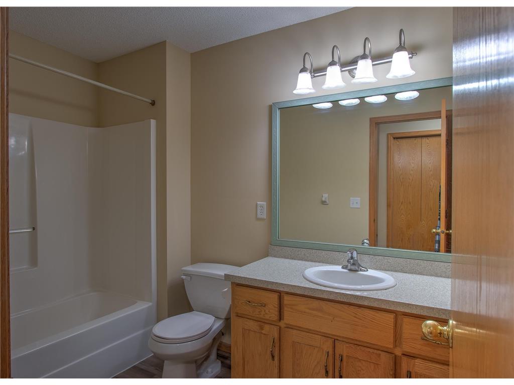 2185 Cleveland Way S Cambridge MN 55008 6815024 image11