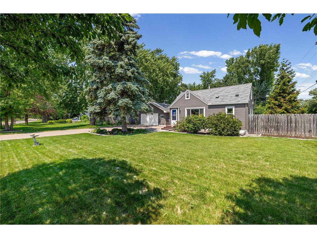 2185 Pinewood Drive Mounds View MN 55112 7082061 image12
