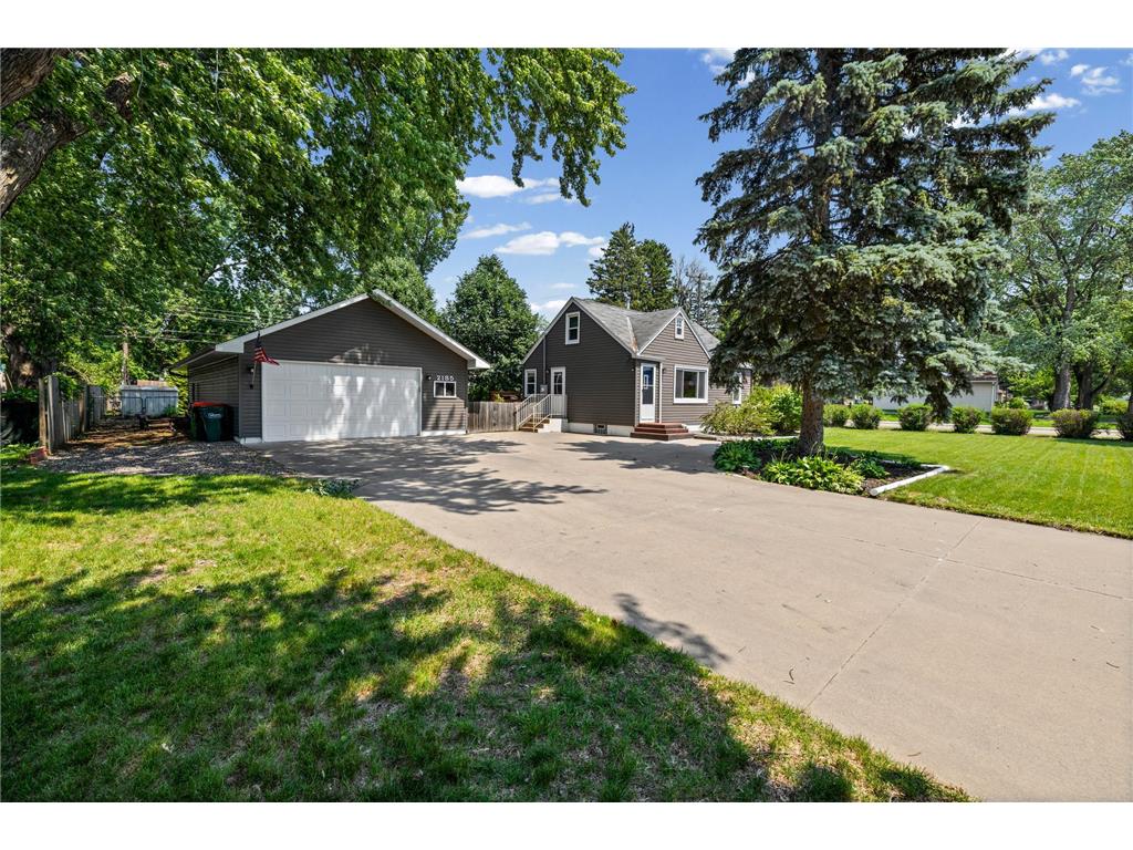 2185 Pinewood Drive Mounds View MN 55112 7082061 image2