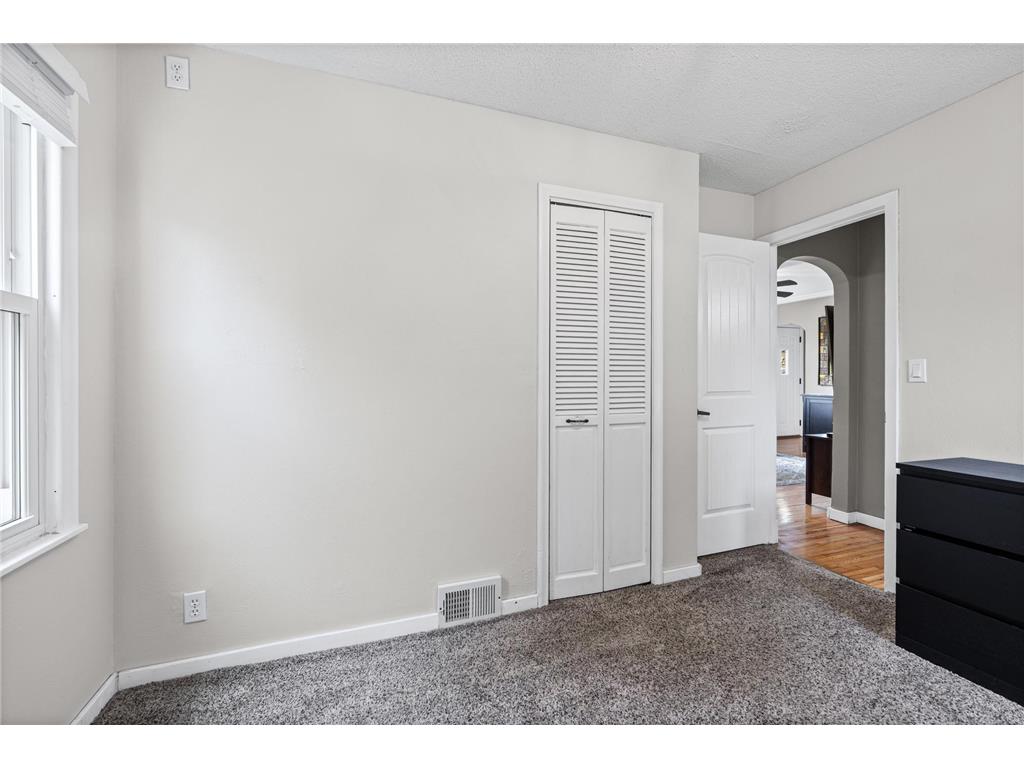 2185 Pinewood Drive Mounds View MN 55112 7082061 image25