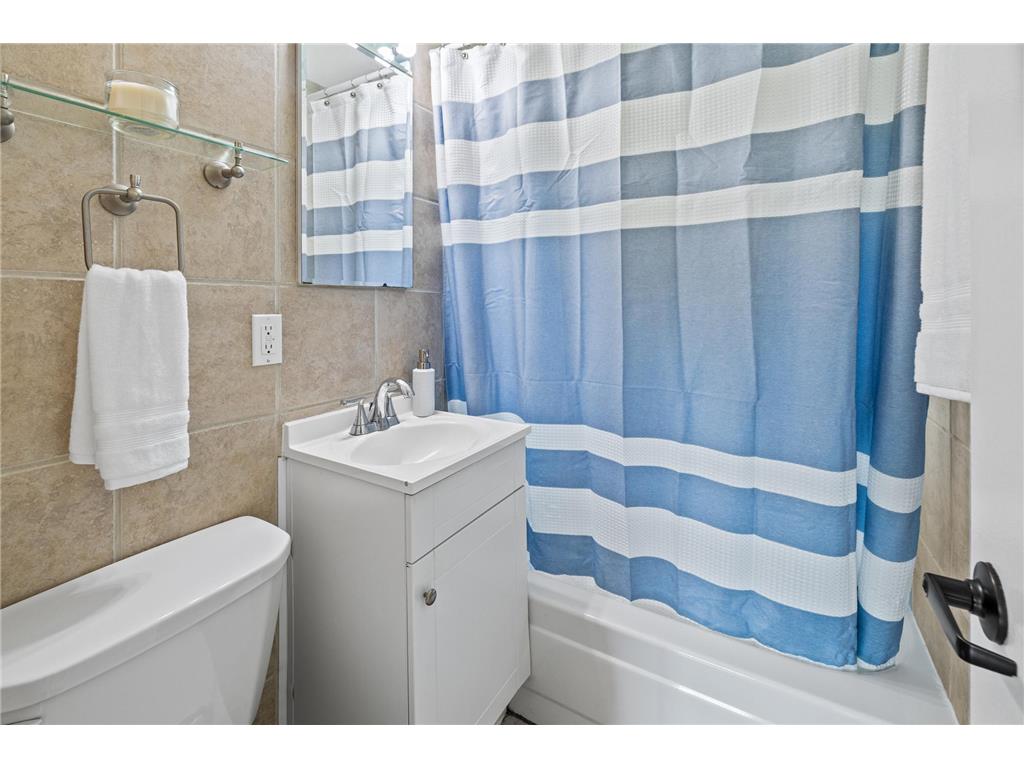 2185 Pinewood Drive Mounds View MN 55112 7082061 image26