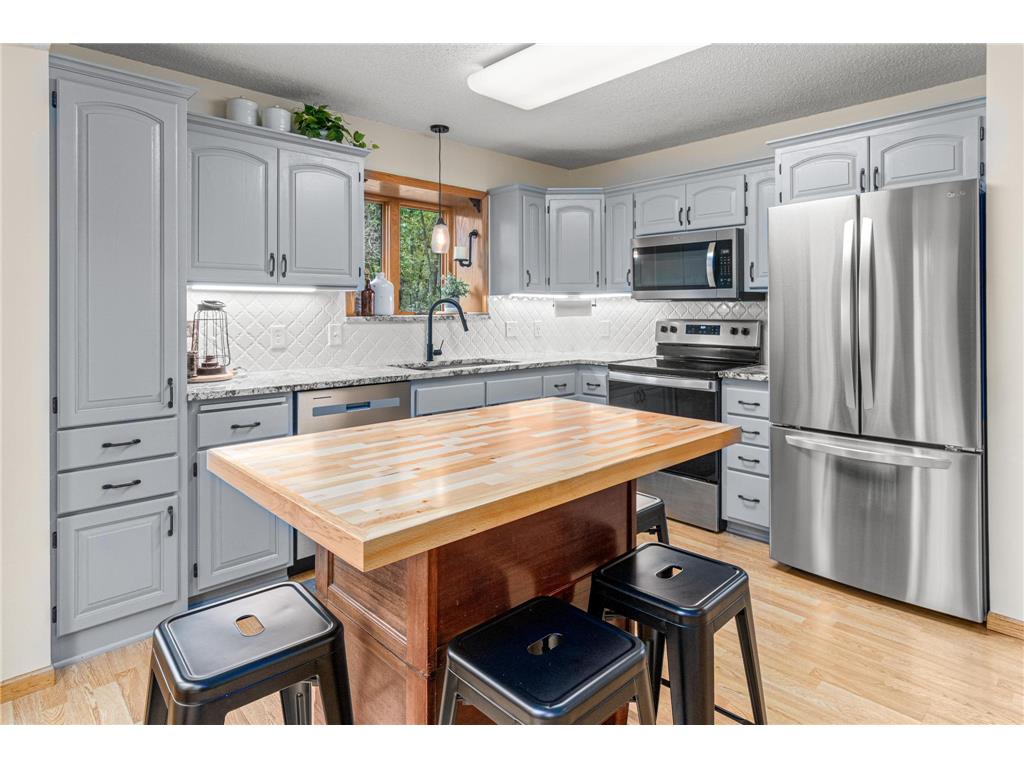 21857 Iden Avenue Place N Forest Lake MN 55025 - Forest 6823332 image1