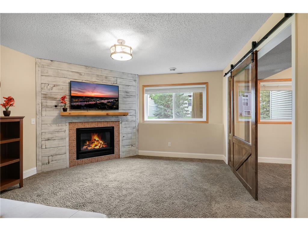 2186 Woodcrest Drive Woodbury MN 55129 7087564 image28