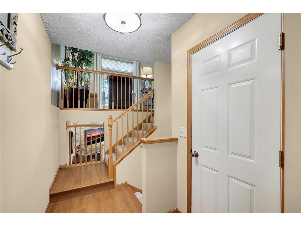 2186 Woodcrest Drive Woodbury MN 55129 7087564 image5
