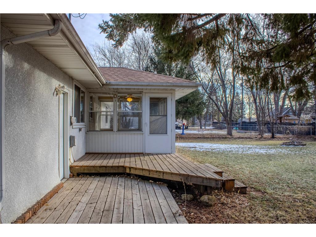 2187 Burr Street Maplewood MN 55117 7027322 image10