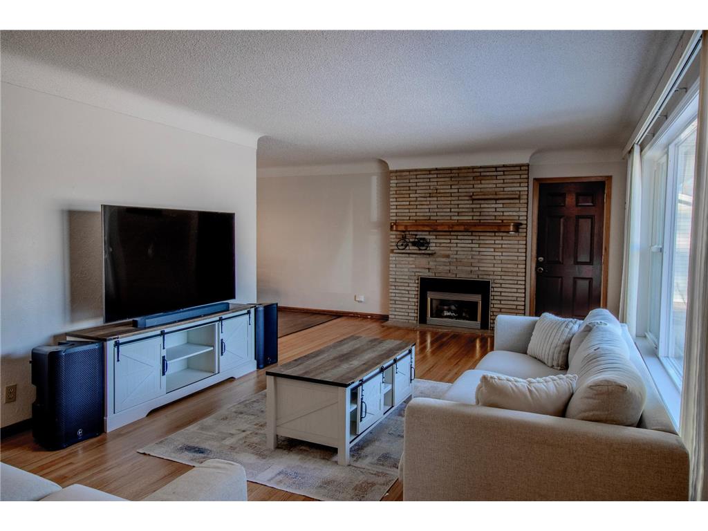 2187 Burr Street Maplewood MN 55117 7027322 image16