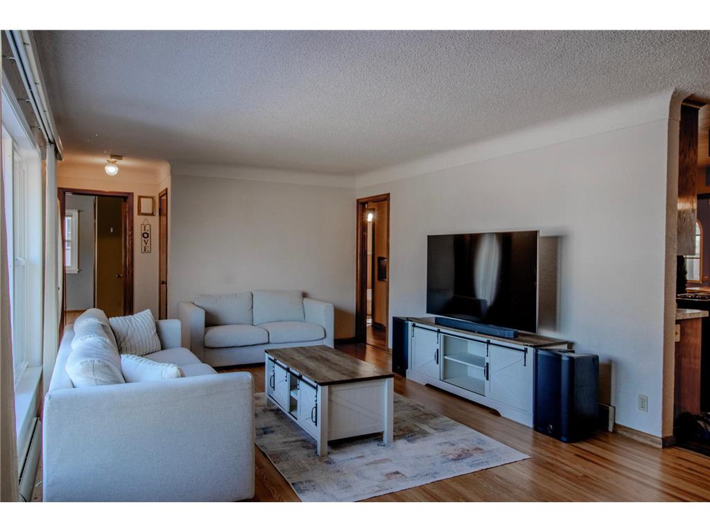 2187 Burr Street Maplewood MN 55117 7027322 image17