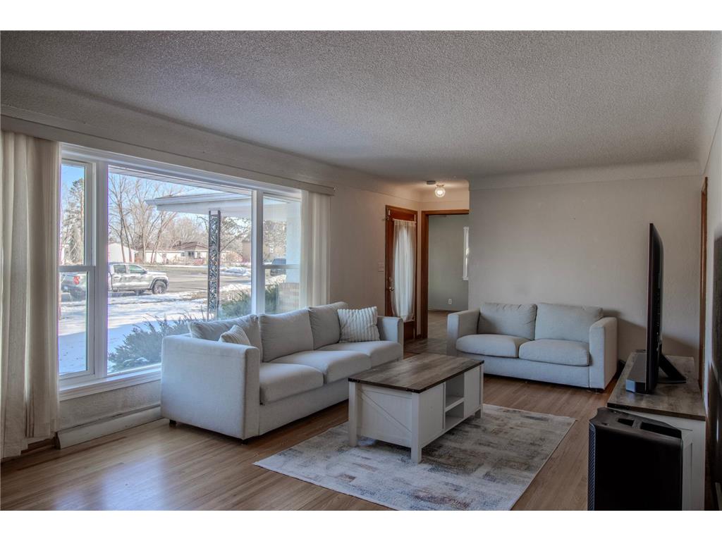 2187 Burr Street Maplewood MN 55117 7027322 image18