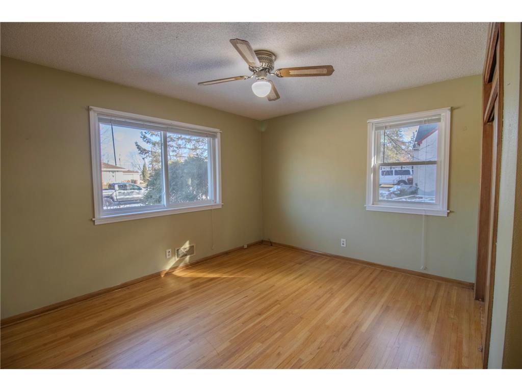 2187 Burr Street Maplewood MN 55117 7027322 image20