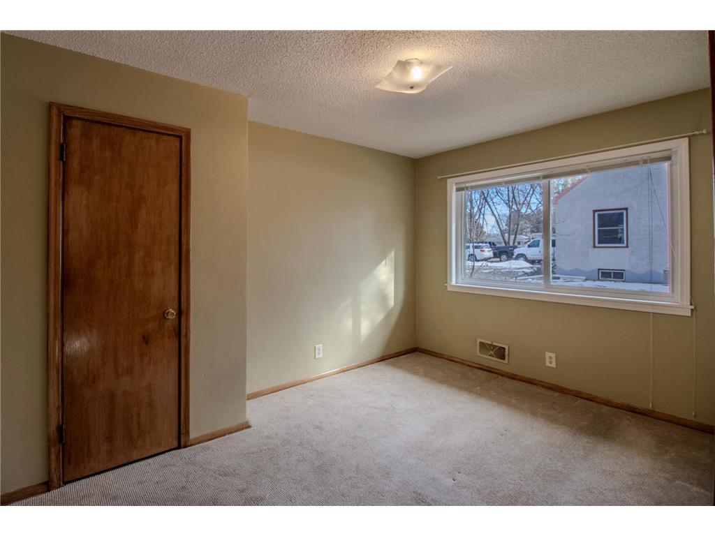 2187 Burr Street Maplewood MN 55117 7027322 image23