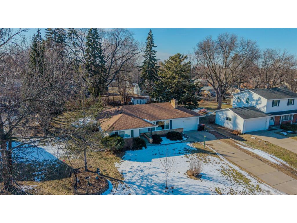 2187 Burr Street Maplewood MN 55117 7027322 image3