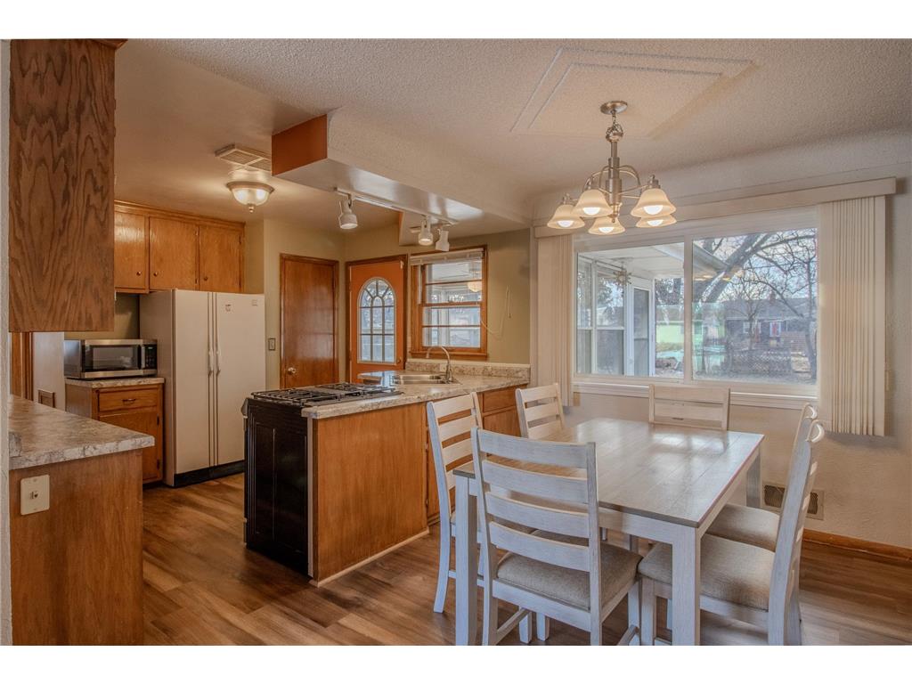 2187 Burr Street Maplewood MN 55117 7027322 image31