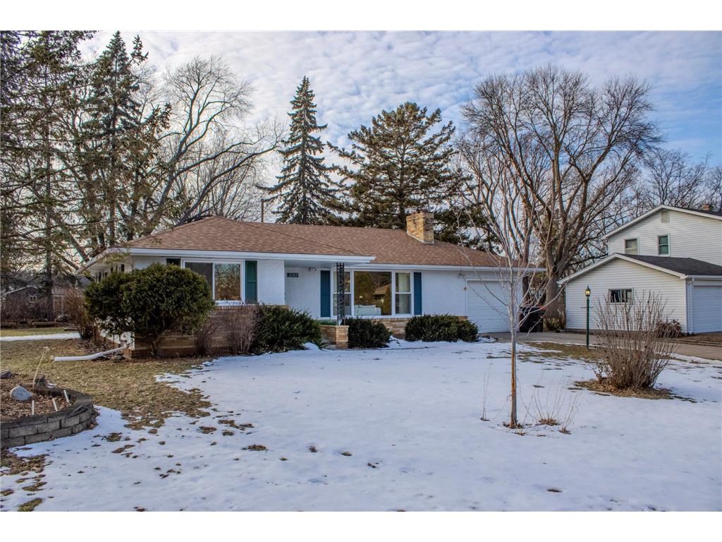 2187 Burr Street Maplewood MN 55117 7027322 image4