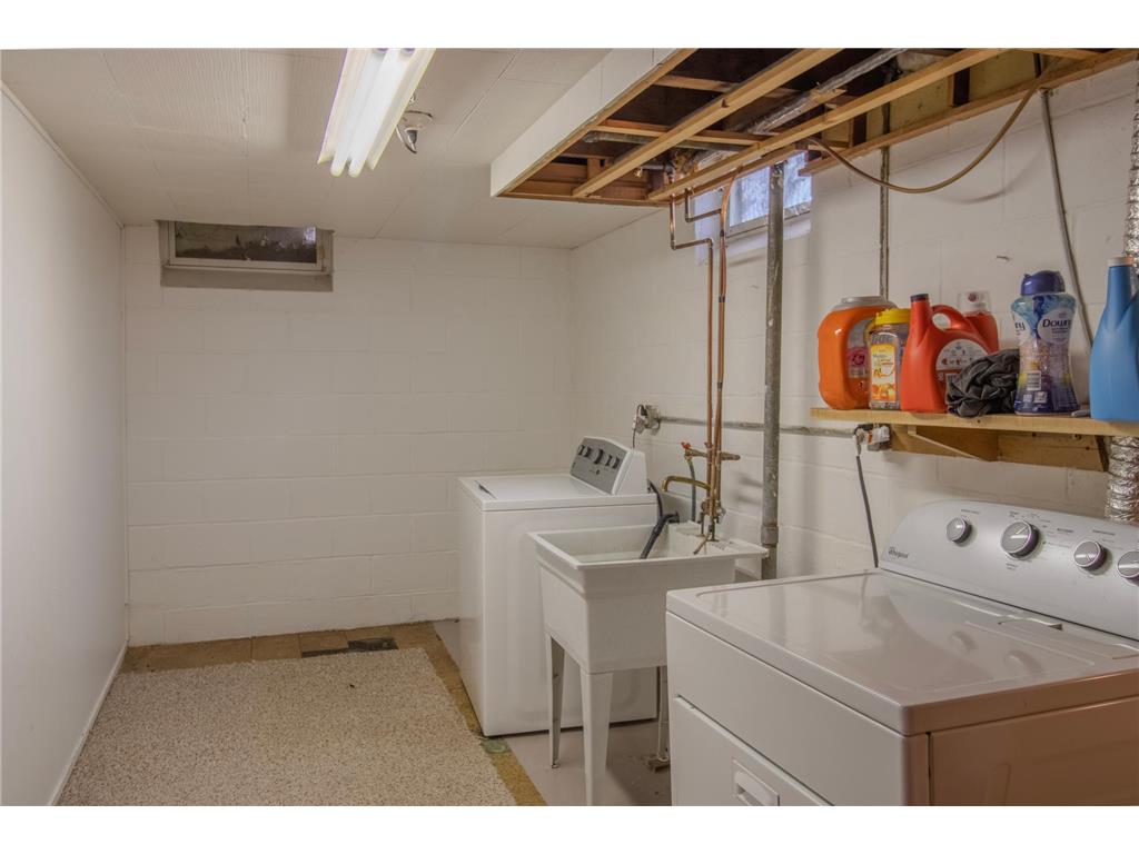 2187 Burr Street Maplewood MN 55117 7027322 image40