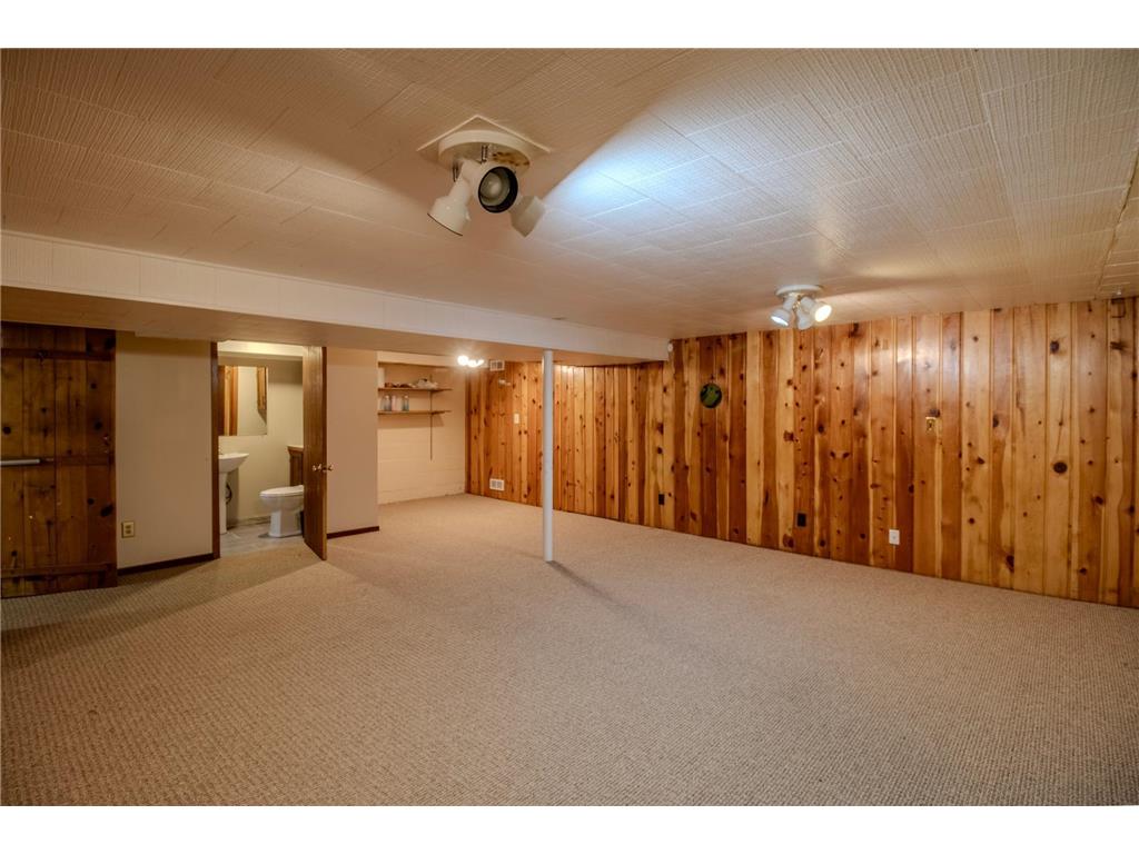 2187 Burr Street Maplewood MN 55117 7027322 image41