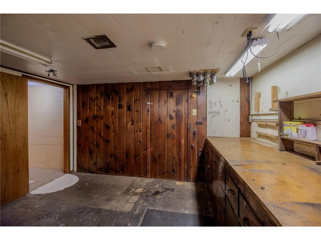 2187 Burr Street Maplewood MN 55117 7027322 image46