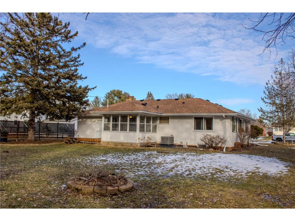 2187 Burr Street Maplewood MN 55117 7027322 image8