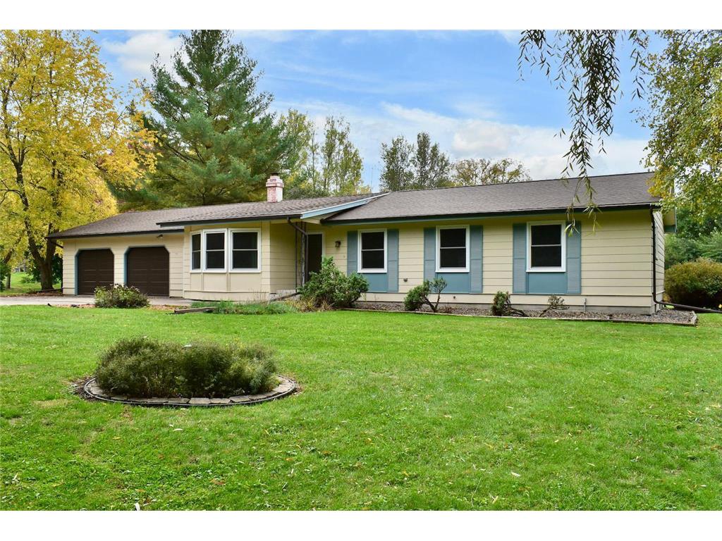 2187 Clinton Drive Winona MN 55987 6451999 image1