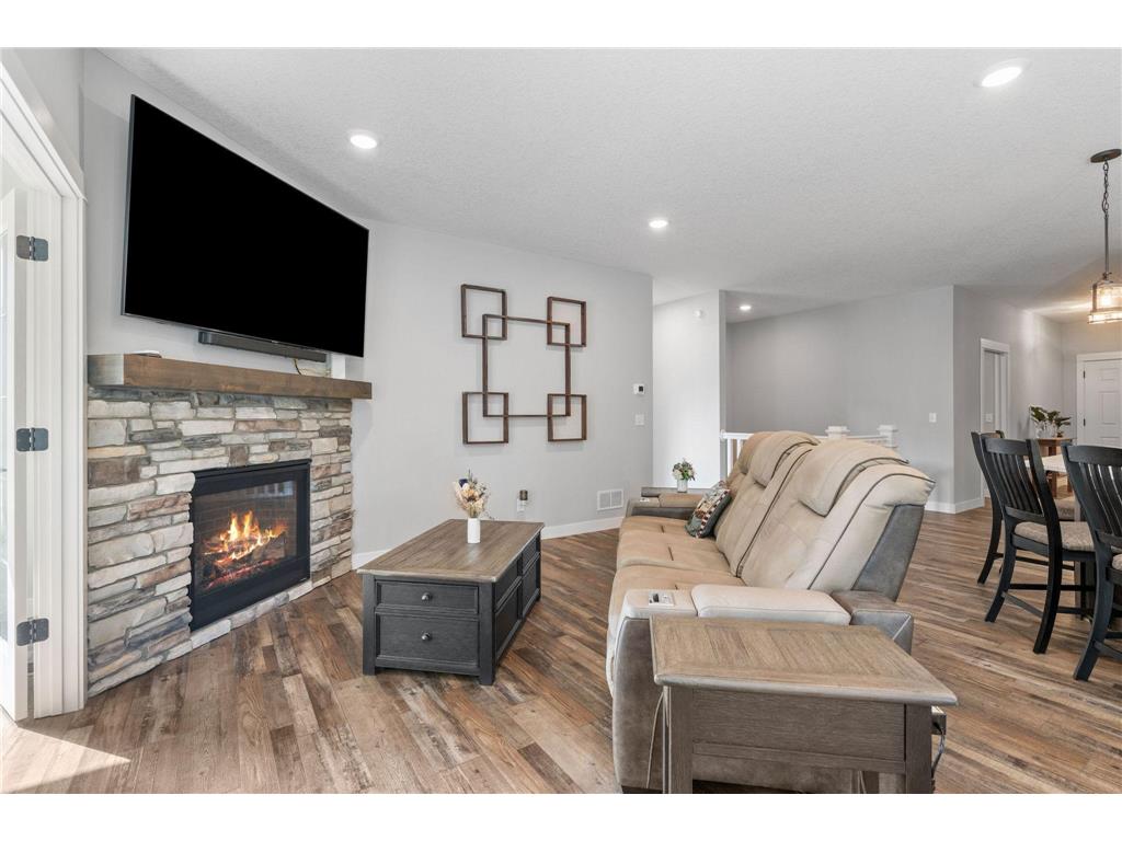 21873 Drake Street NW Oak Grove MN 55011 7018252 image24