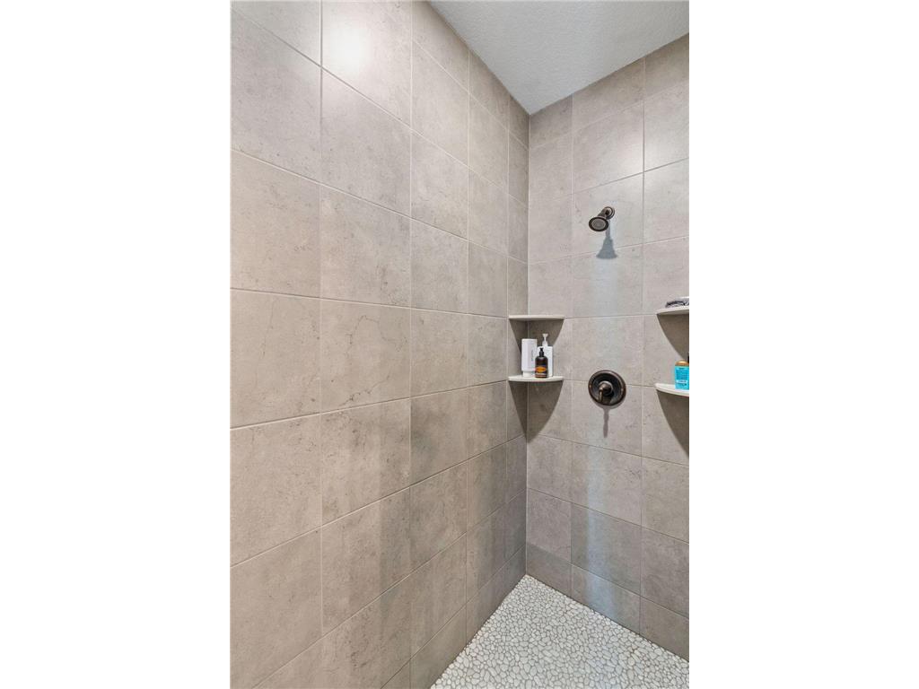 21873 Drake Street NW Oak Grove MN 55011 7018252 image34