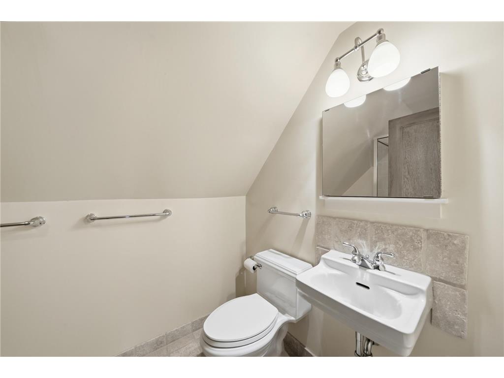 2189 Saint Clair Avenue Saint Paul MN 55105 7059833 image59