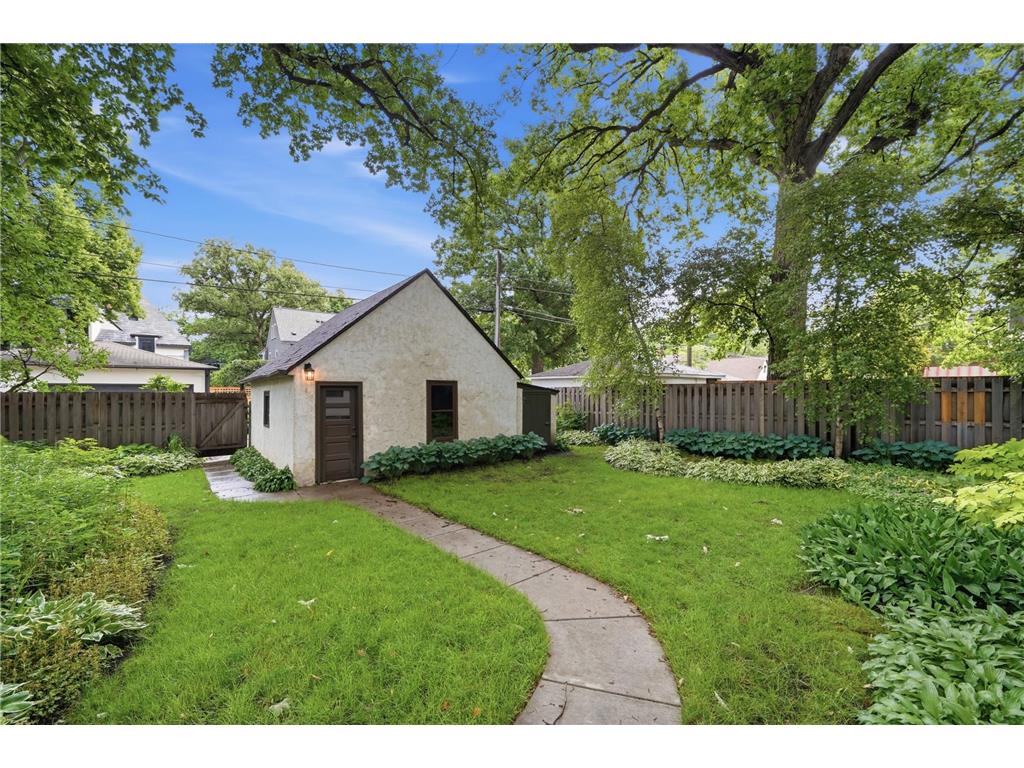 2189 Saint Clair Avenue Saint Paul MN 55105 7059833 image84