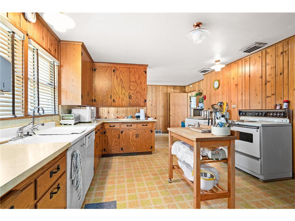 21895 County Road 8 Bovey MN 55709 - Crooked Lake 7034266 image5