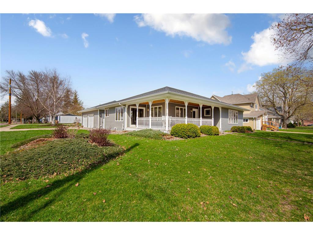219 1st Street NW New Richland MN 56072 7054287 image1