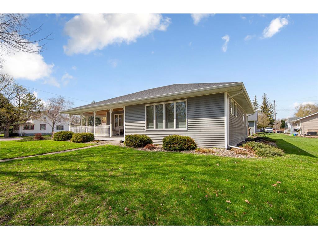 219 1st Street NW New Richland MN 56072 7054287 image3
