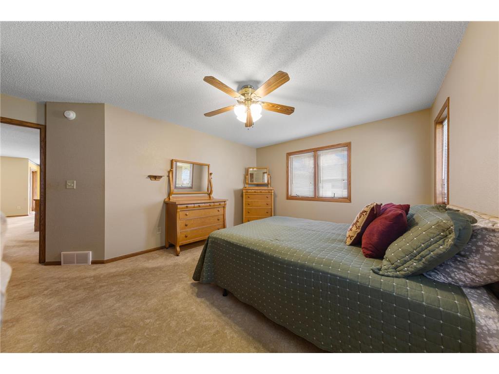 219 1st Street NW New Richland MN 56072 7054287 image30