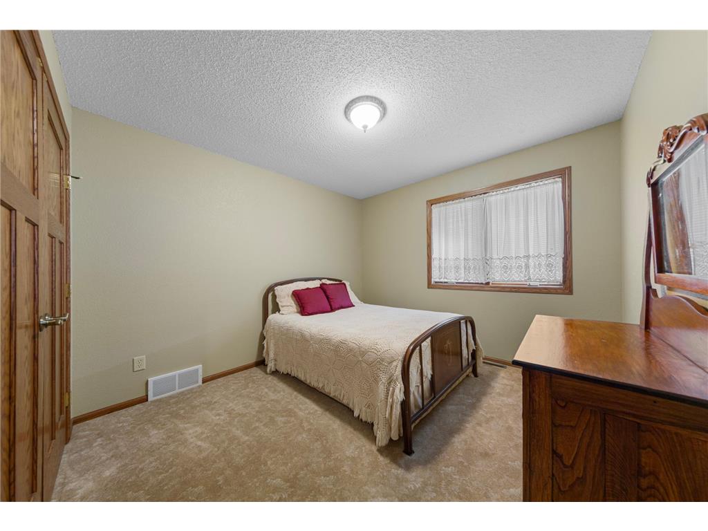 219 1st Street NW New Richland MN 56072 7054287 image34