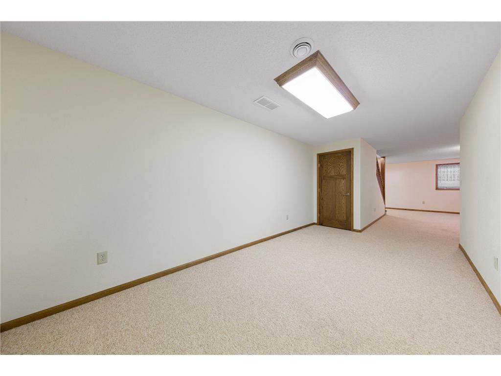 219 1st Street NW New Richland MN 56072 7054287 image41