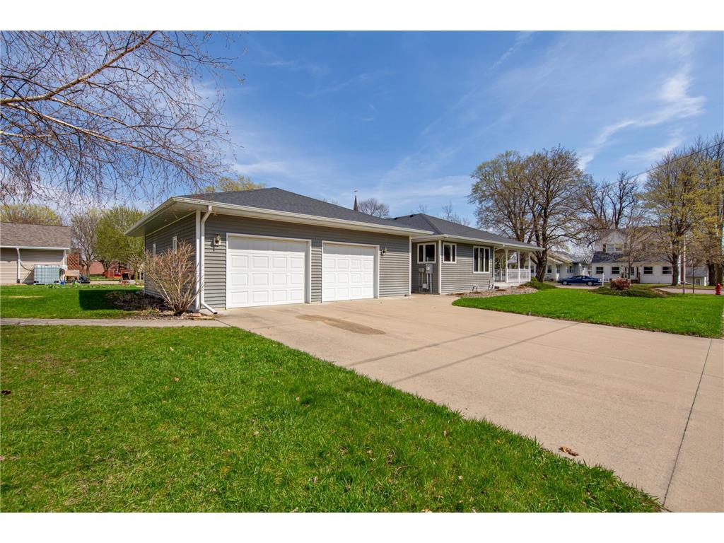 219 1st Street NW New Richland MN 56072 7054287 image8
