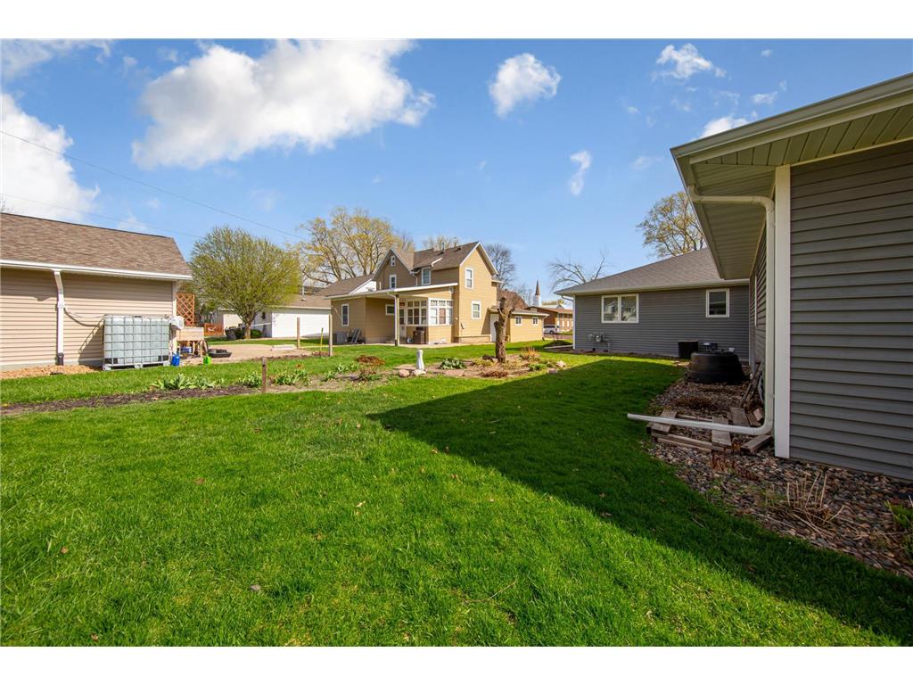 219 1st Street NW New Richland MN 56072 7054287 image9