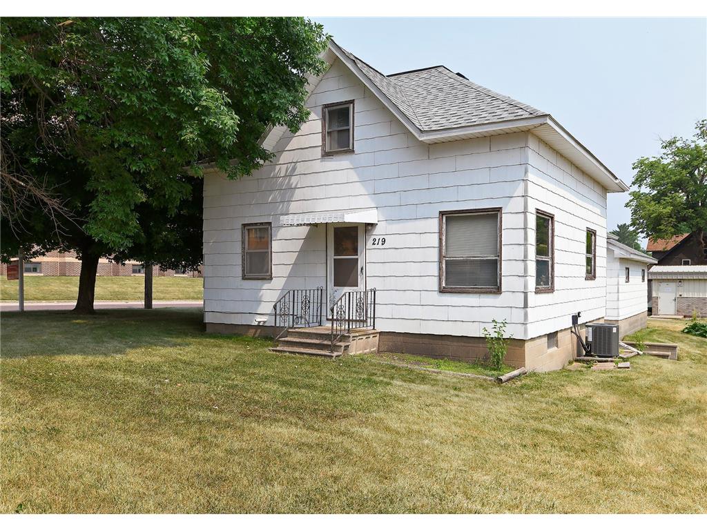 219 1st Street SW New Richland MN 56072 6376806 image1
