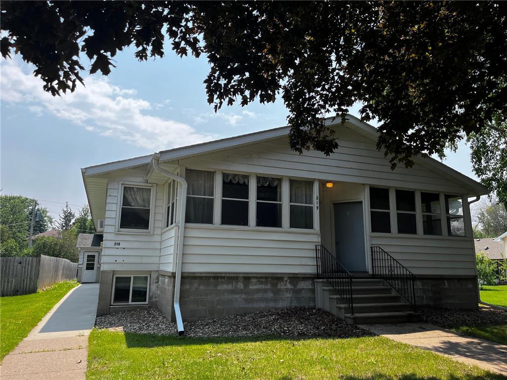 219 2nd Street NE Blooming Prairie MN 55917 6750043 image1