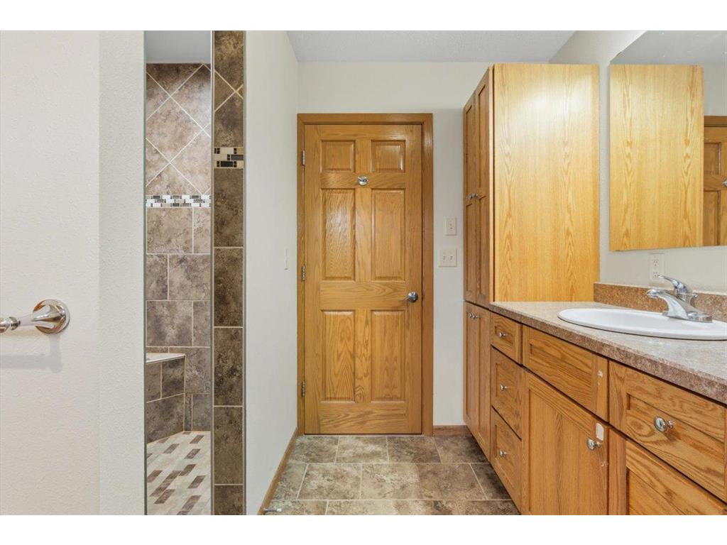 219 5th Street SE Madelia MN 56062 7108420 image21