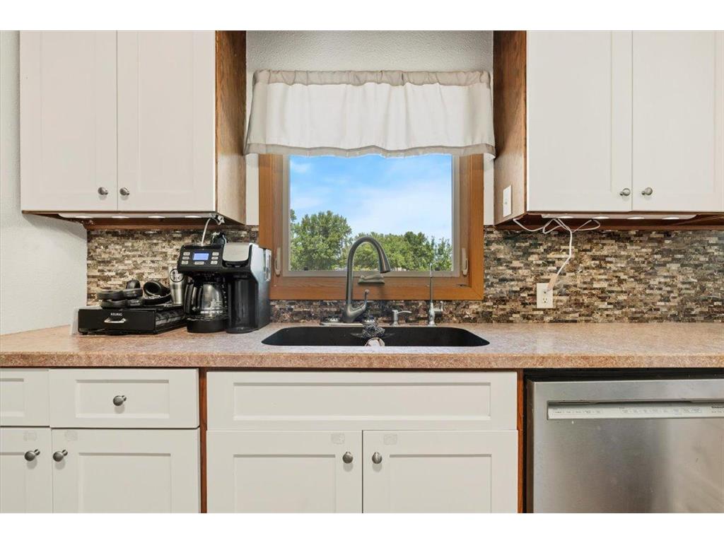 219 5th Street SE Madelia MN 56062 7108420 image6