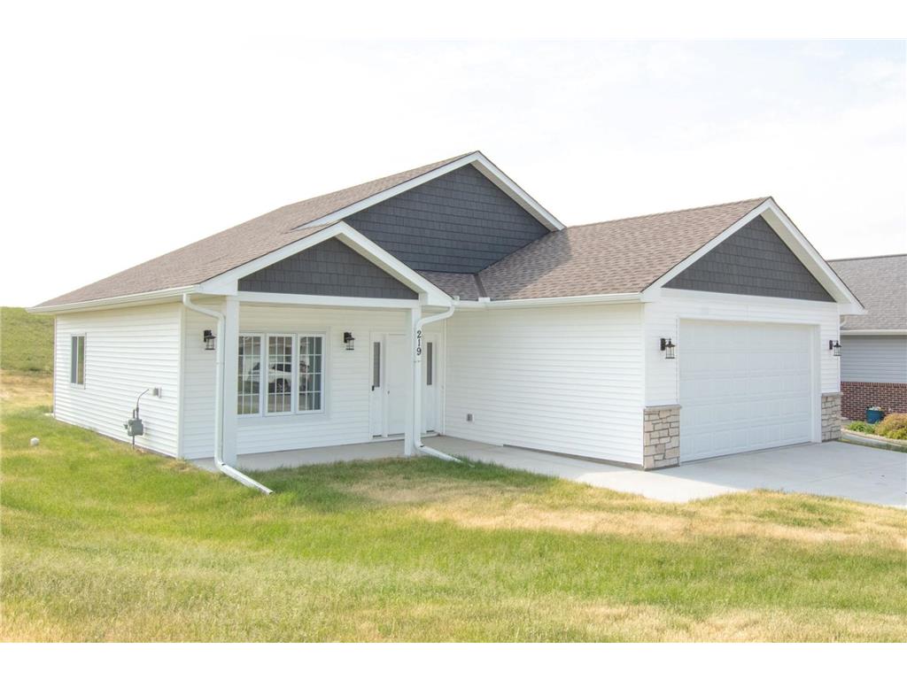 219 Falcon Run Eagle Lake MN 56024 6356901 image1