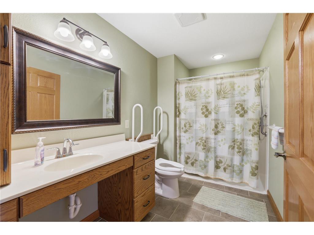 219 Main Street E Clarks Grove MN 56016 7044845 image4