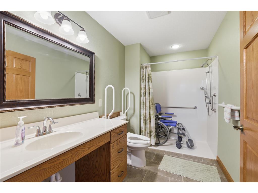 219 Main Street E Clarks Grove MN 56016 7044845 image5