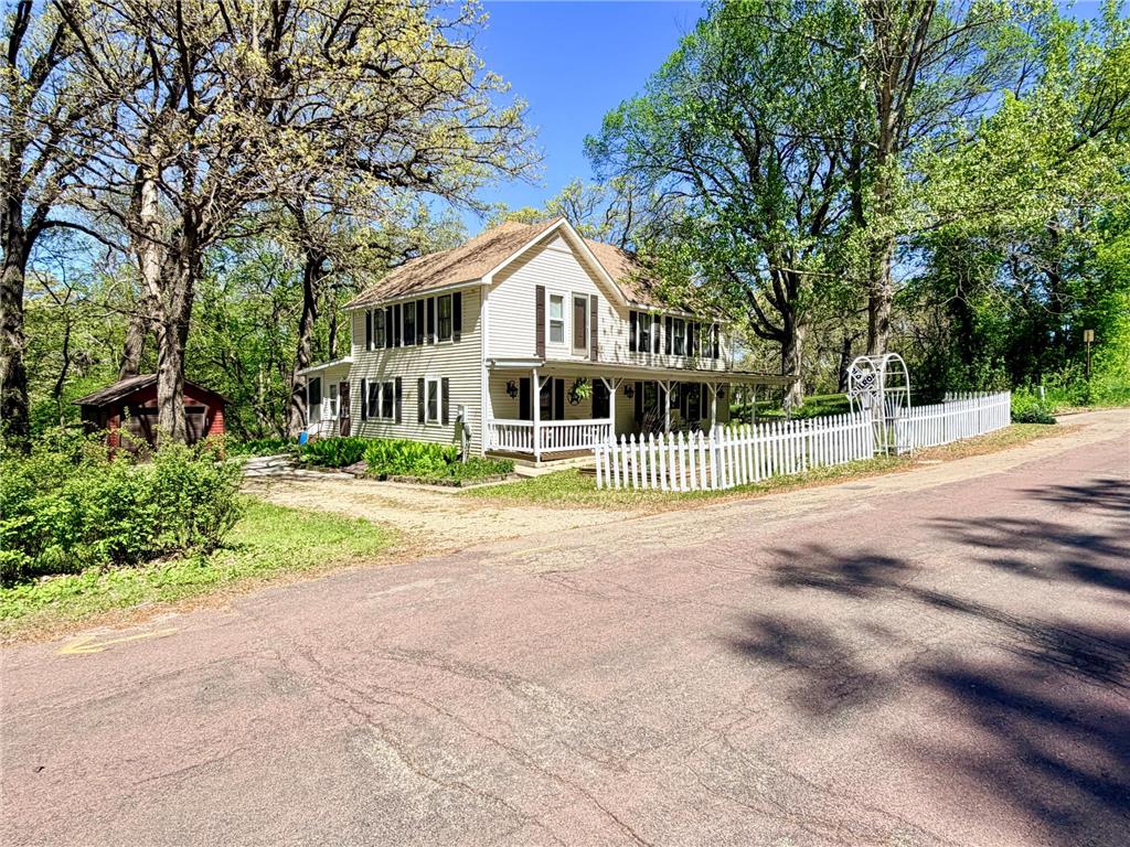 219 Moore Street Jackson MN 56143 7072439 image1