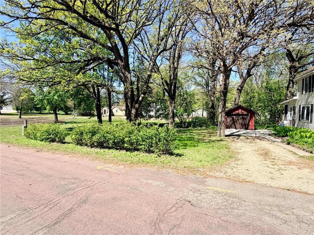 219 Moore Street Jackson MN 56143 7072439 image40