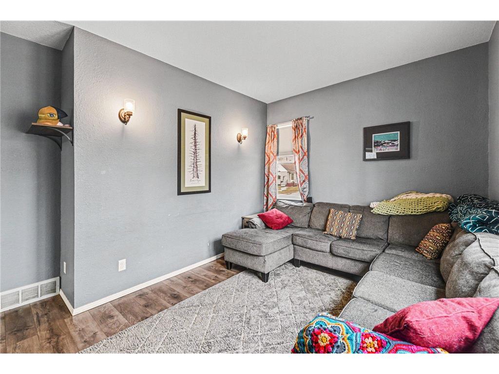 219 N Donaldson Street Luverne MN 56156 7018976 image11