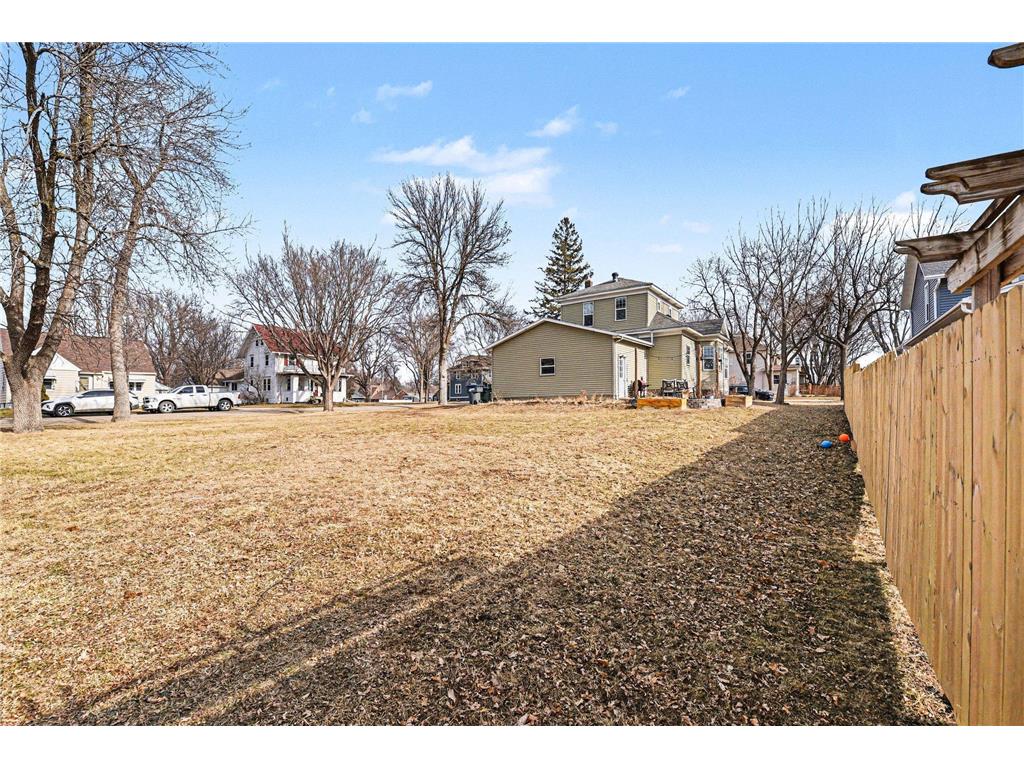 219 N Donaldson Street Luverne MN 56156 7018976 image26