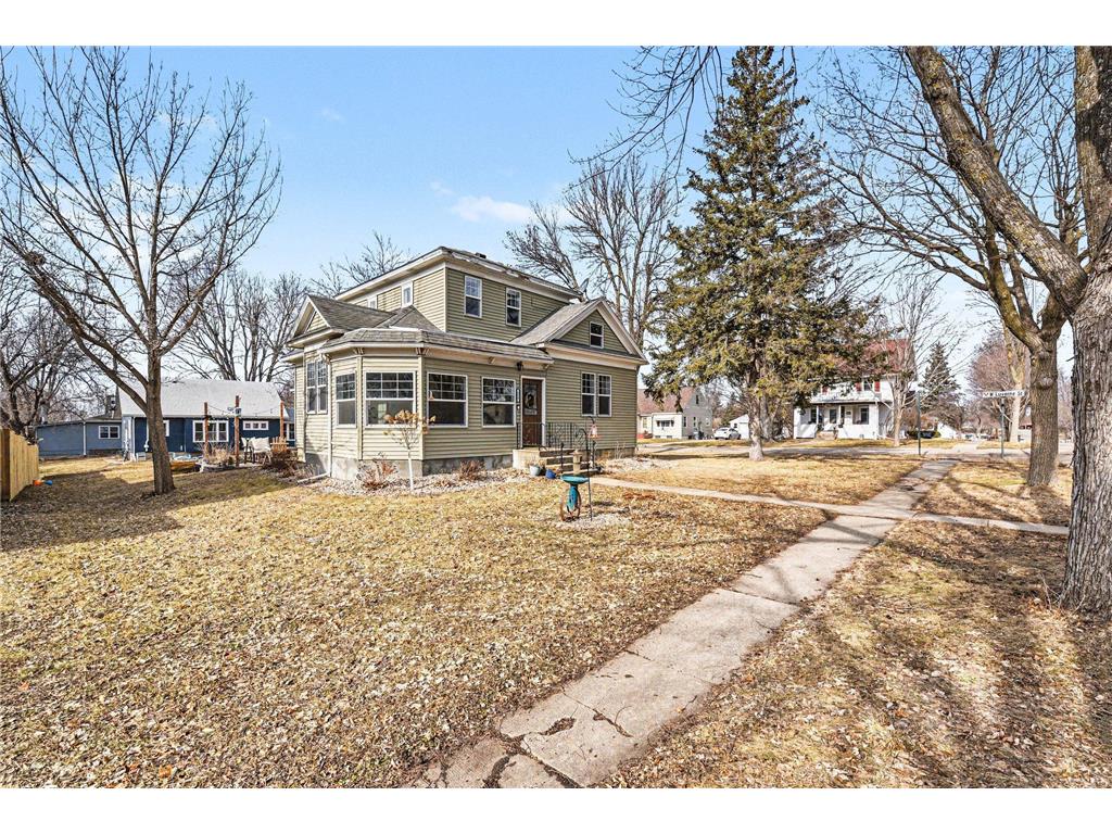 219 N Donaldson Street Luverne MN 56156 7018976 image3