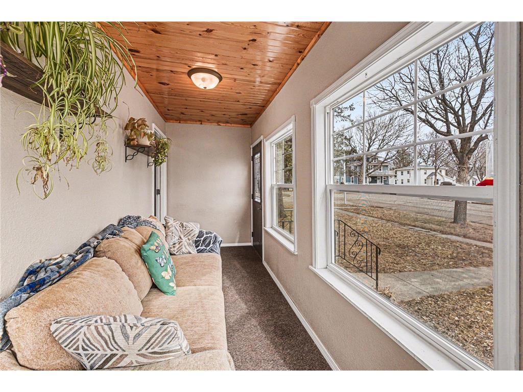 219 N Donaldson Street Luverne MN 56156 7018976 image6