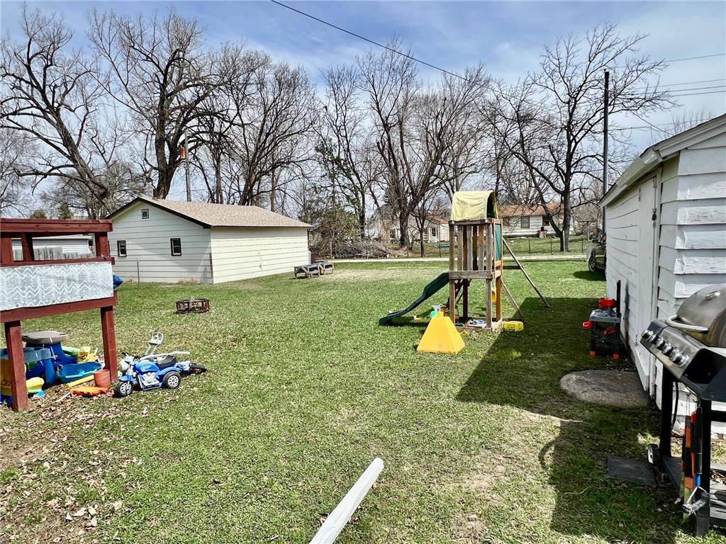 219 N Grant Street Milbank SD 57252 7057600 image22